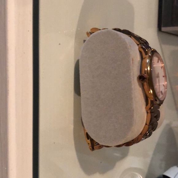 Marc Jacobs Baker Rose Gold Watch - Picture 5 of 7